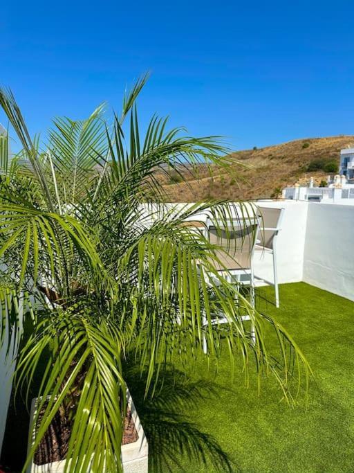 Oceanview Luxury Penthouse Apartment เอสเตโปนา ภายนอก รูปภาพ