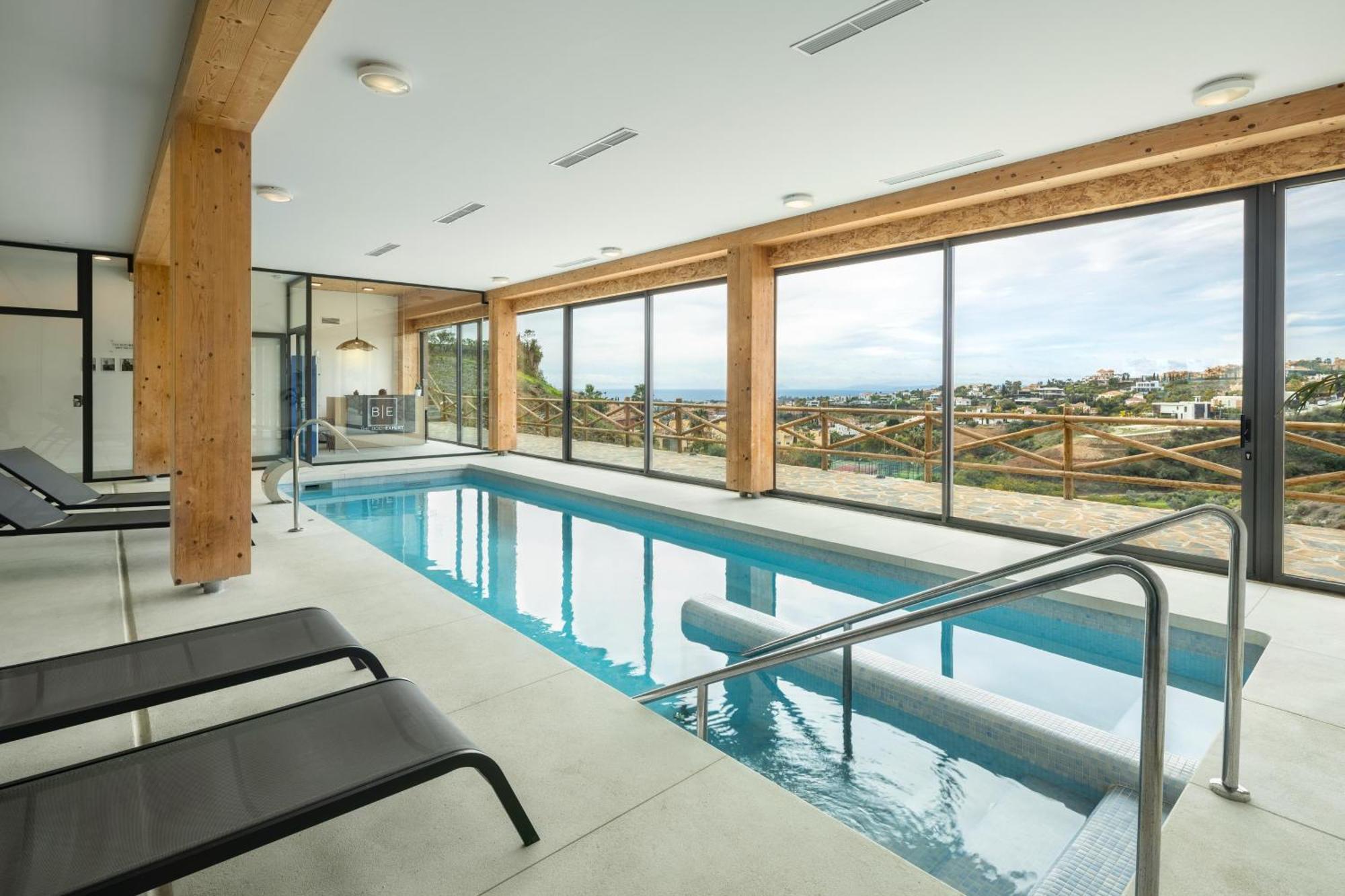 Oceanview Luxury Penthouse Apartment เอสเตโปนา ภายนอก รูปภาพ